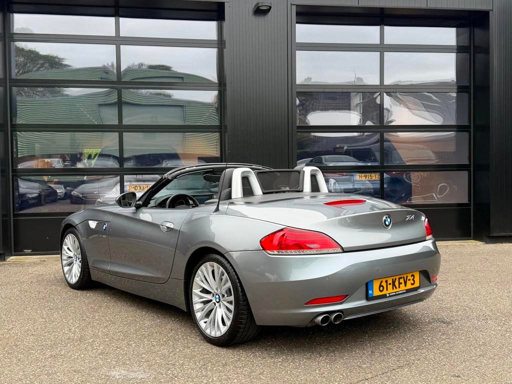 BMW Z4 Roadster SDrive30i Spacegrau Handbak 258PK, Euro 5, Achterwielaandrijving, Gebruikt, Zwart