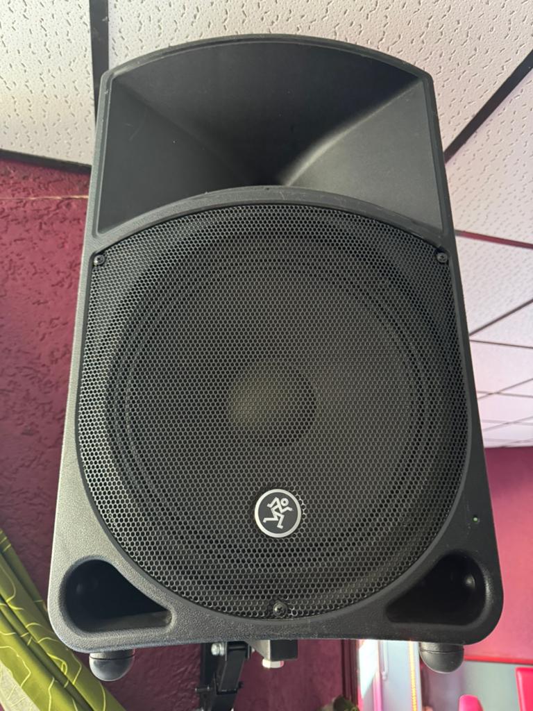 Mackie Thump 12A Een Speaker- Zien netjes uit, werken goed, Ophalen, 120 watt of meer, Front, Rear of Stereo speakers, Overige merken