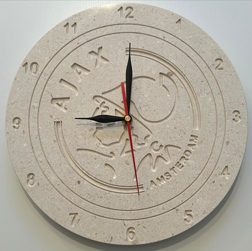 Unieke Ajax wandklok van natuursteen NIEUW, Ophalen of Verzenden, Nieuw, Wandklok