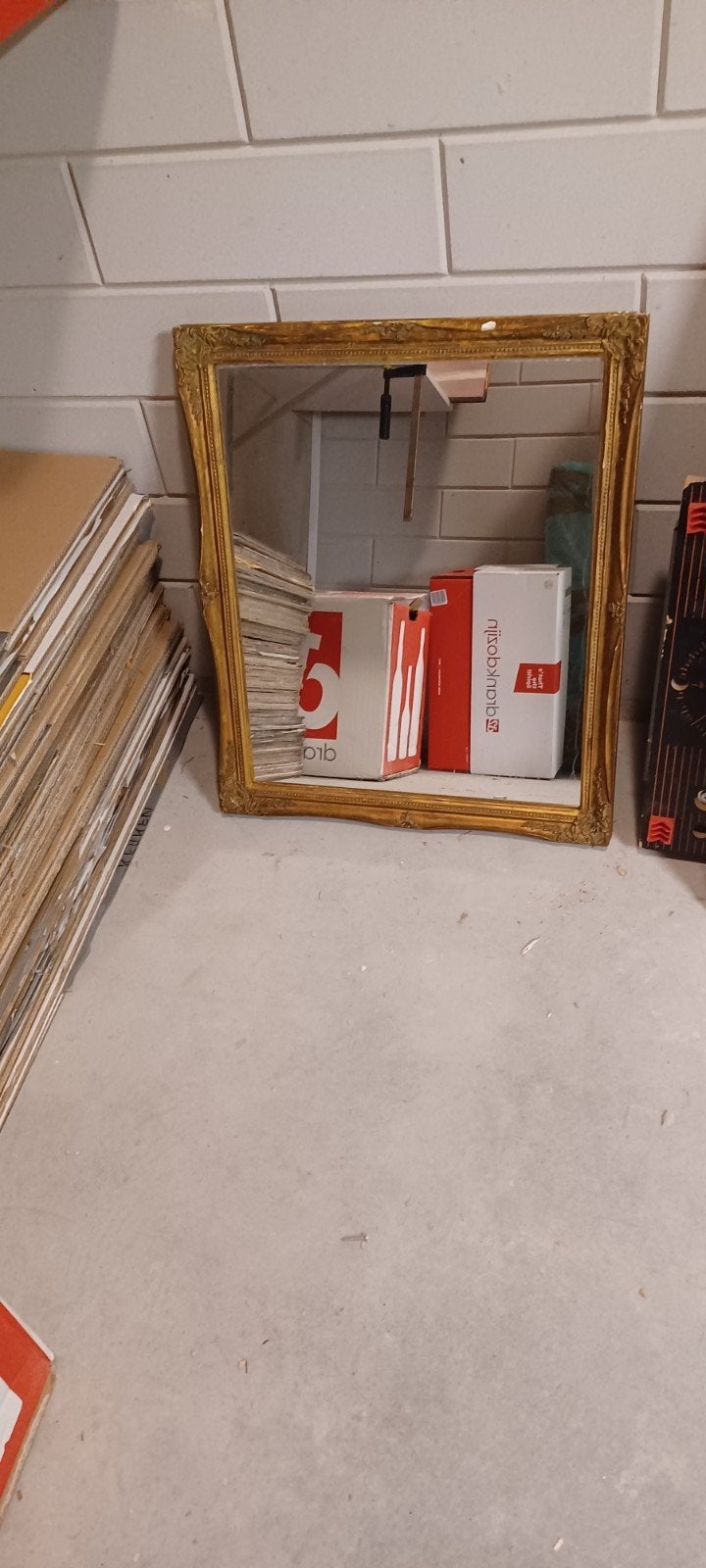 Antieke spiegel met gouden lijst, Ophalen, Rechthoekig, 50 tot 100 cm, Minder dan 100 cm
