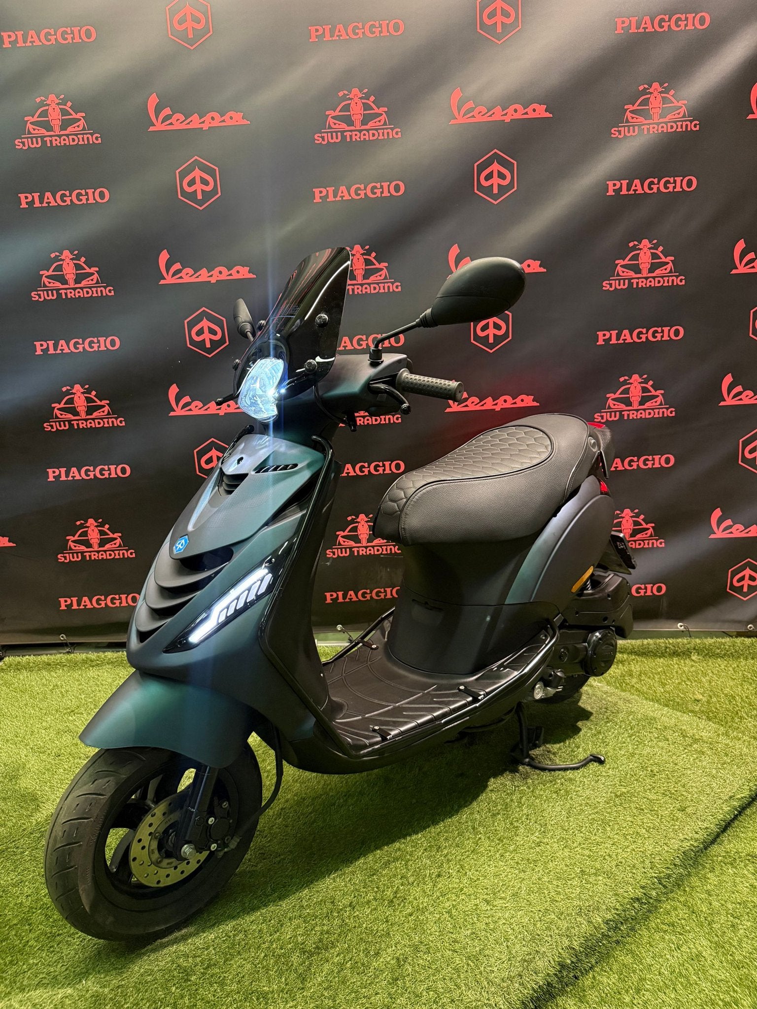 Piaggio Zip 2021 Brom! SP Mat Kameleon / RS Zadel / Garantie, Fietsen en Brommers, Scooters | Piaggio, Ophalen of Verzenden, Zip