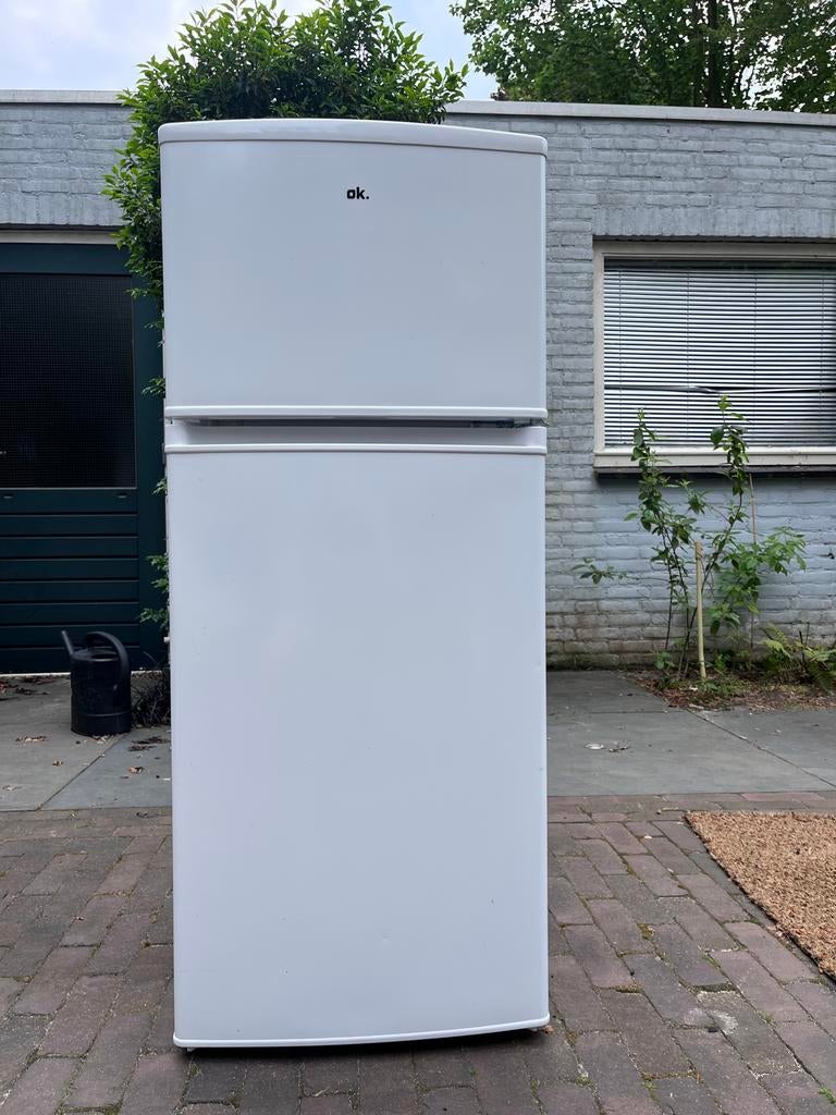 Zo goed als nieuwe vries- koel combinatie, Witgoed en Apparatuur, Ophalen, 150 tot 200 liter, 60 cm of meer, Met aparte vriezer