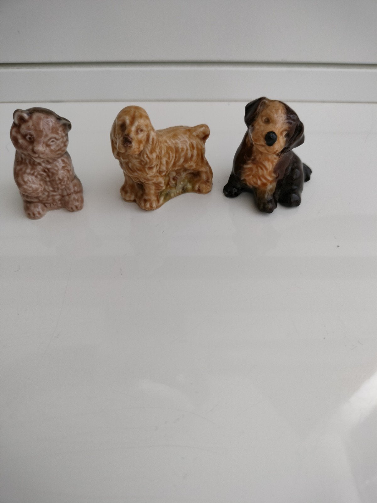 drie Whimsies., mongrel, beer, spaniel, Verzamelen, Beelden en Beeldjes, Ophalen of Verzenden, Dier