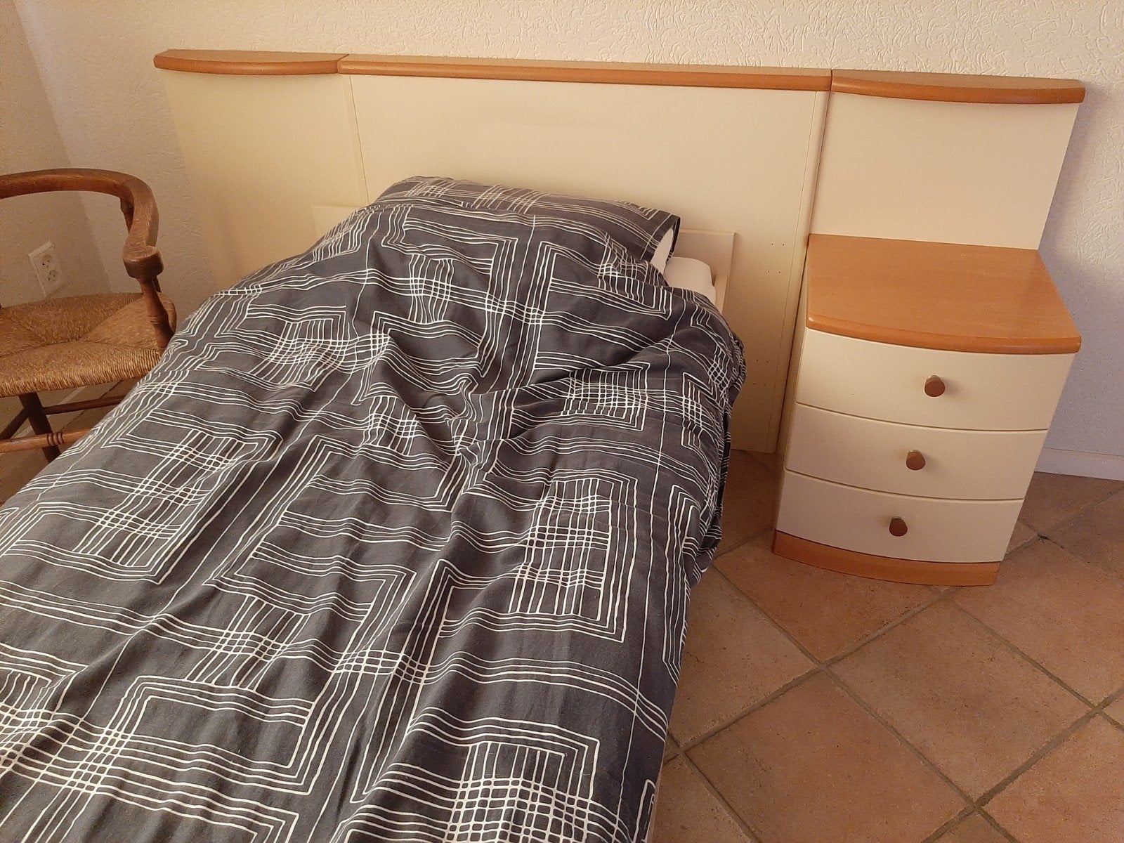 Eenpersoons Auping Bed met Nachtkastjes - 90x200 cm, Ophalen, Gebruikt, 90 cm, Eenpersoons