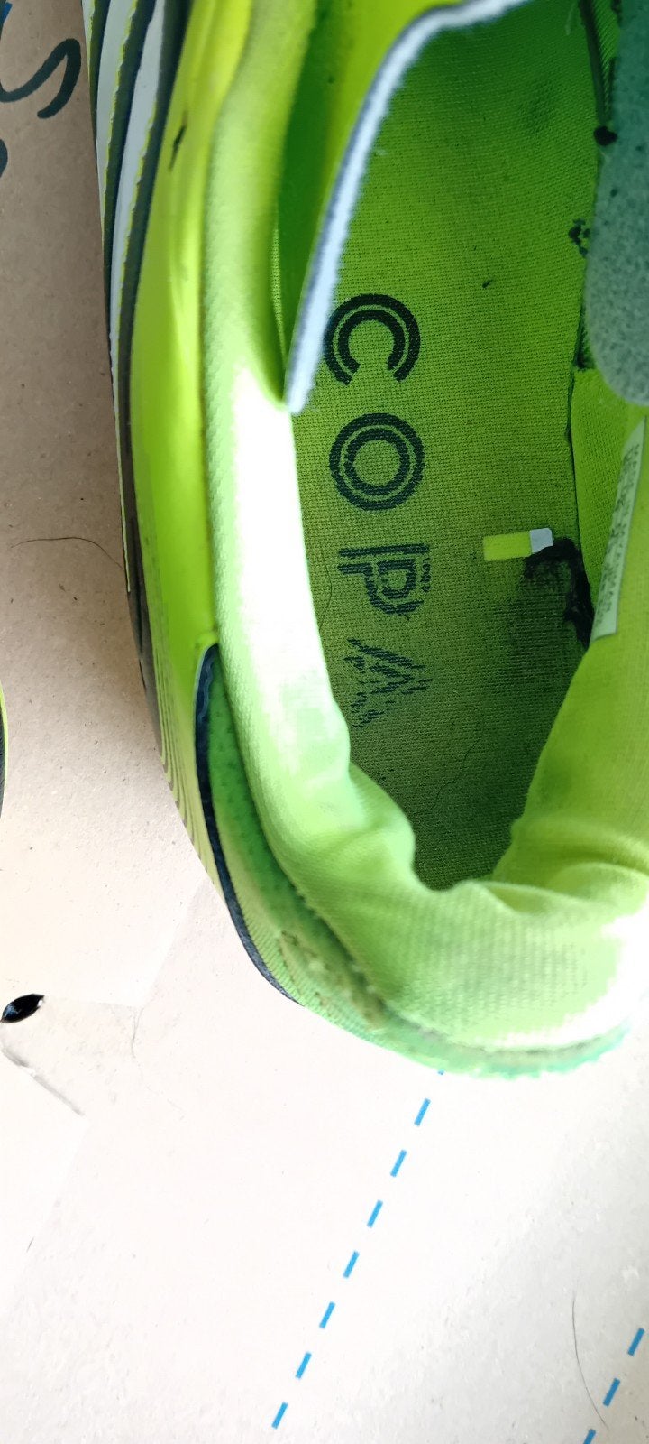 Adidas copa voetbalschoenen, Ophalen, Zo goed als nieuw, Schoenen