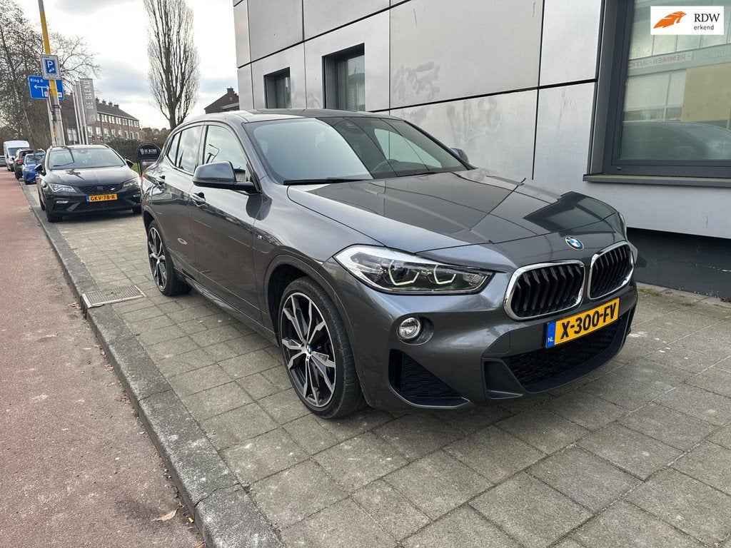 BMW X2 SDrive20i High Executive M pakket Pano 192PK Xenon, Auto's, BMW, 1998 cc, SUV of Terreinwagen, 750 kg, 5 stoelen