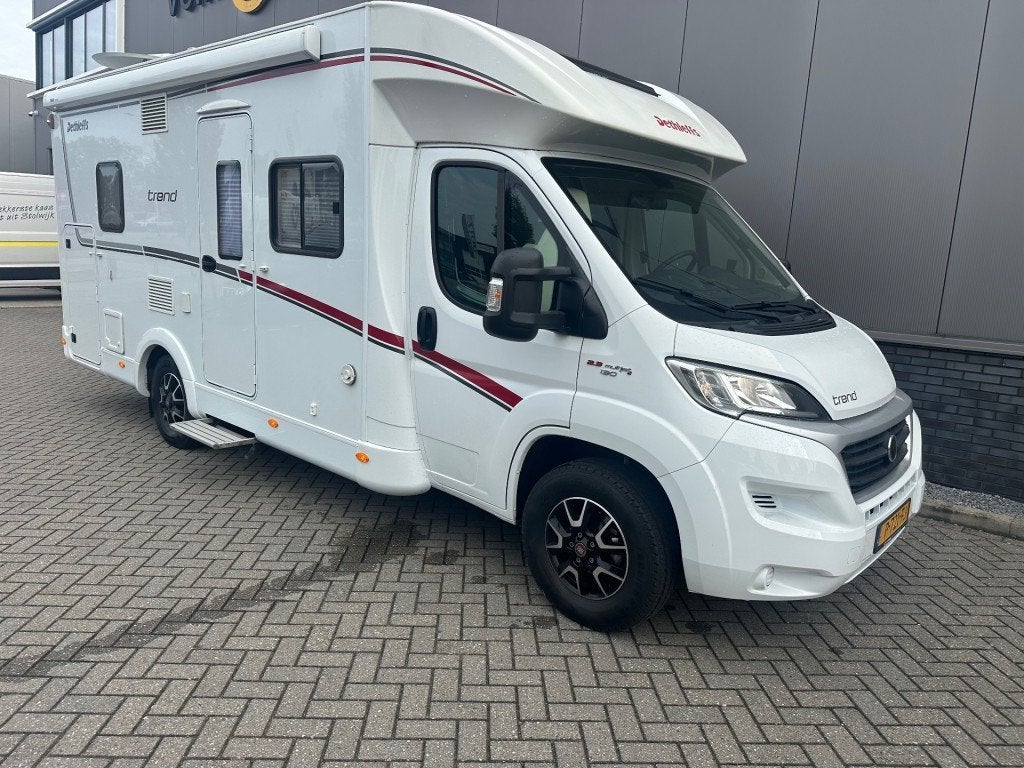 Dethleffs OVERIGE TREND T 6767 TVschotel+zonnepaneel fietsen, Auto's, Voorwielaandrijving, Gebruikt, Euro 6, 4 stoelen
