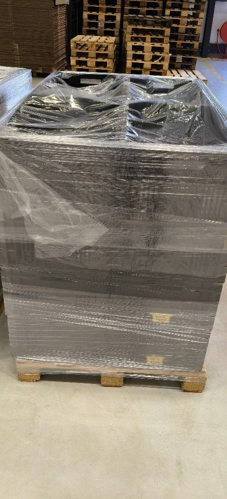 Opslag kratjes, 16 kratjes per pallet., Ophalen, Gebruikt, 50 tot 75 cm, Minder dan 35 cm