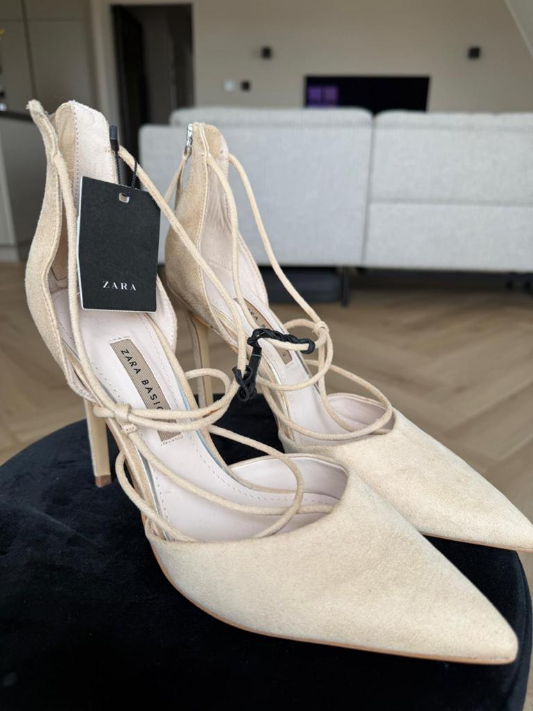 Nieuwe pumps, Zara, maat 41, beige, Verzenden, Nieuw, Beige, Schoenen