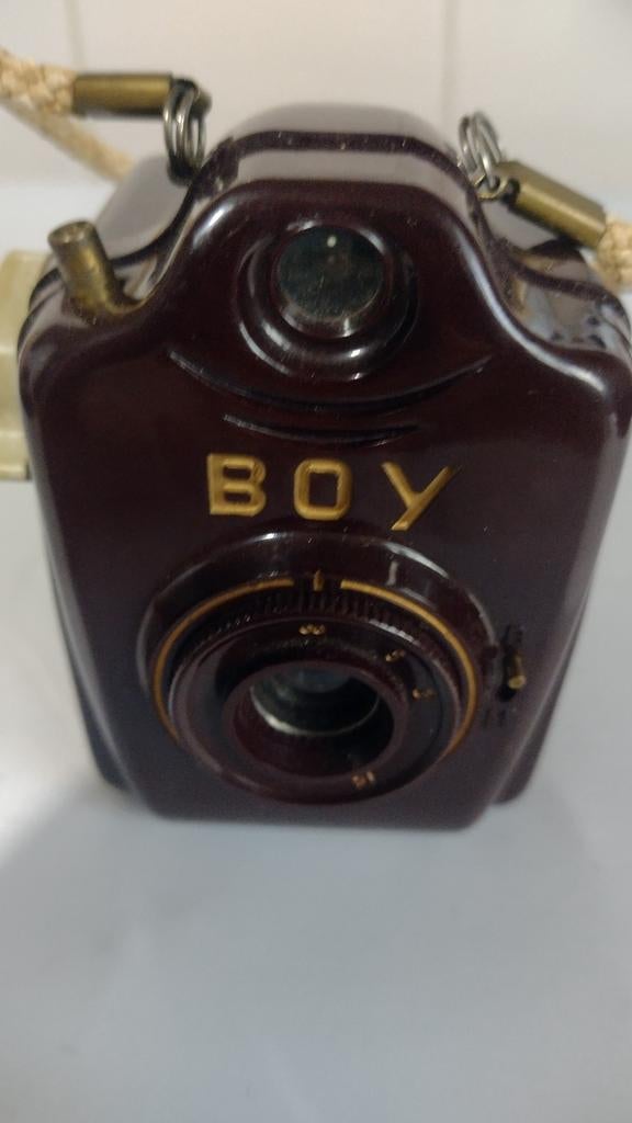 een vintage Bilora Boy camera van bakeliet, Ophalen of Verzenden, Gebruikt, Compact, Overige Merken