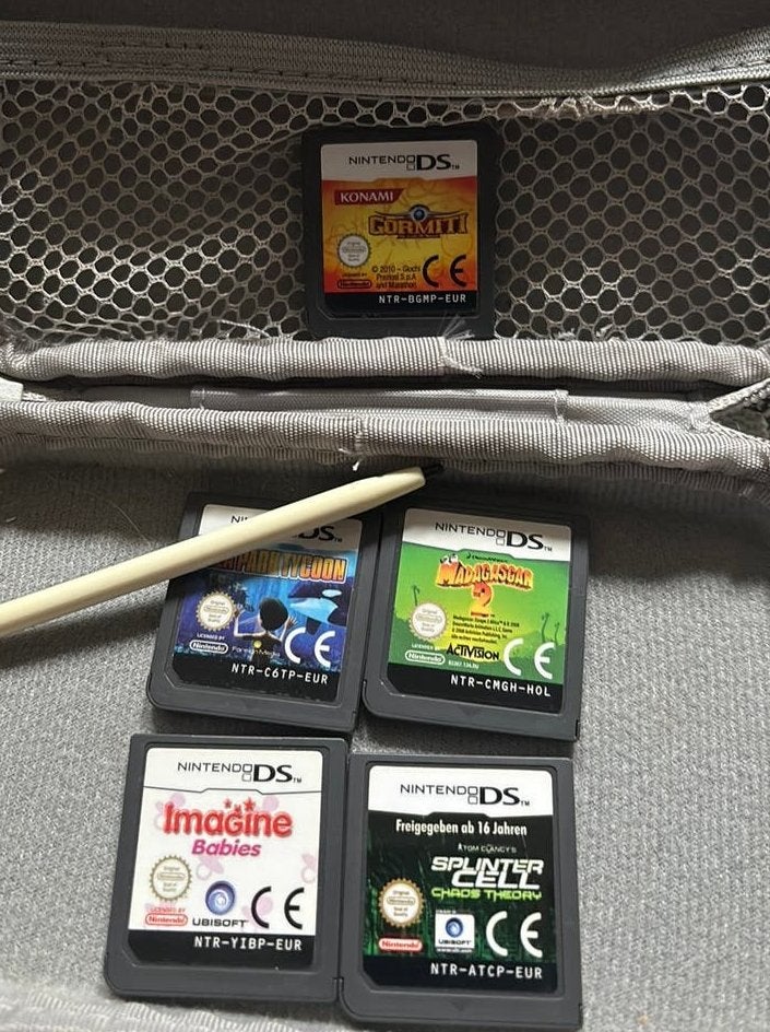 5 ds games, pen en case., Spelcomputers en Games, Ophalen, Zo goed als nieuw, DS Lite