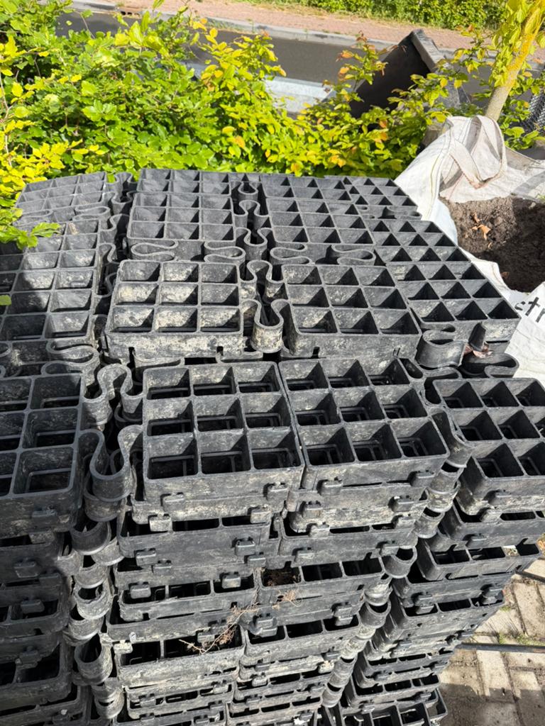 24 m² zware grindplaten voor oprit, Tuin en Terras, Ophalen, Gebruikt, 20 m² of meer