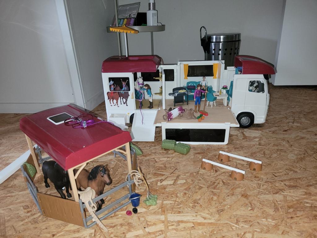 Schleich Horse Club Paardenvrachtwagen 42619, Ophalen of Verzenden, Zo goed als nieuw, Jongen of Meisje