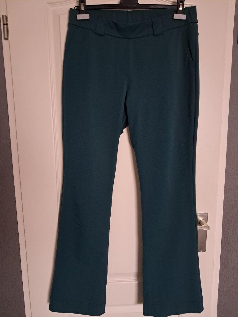 Broek &CO Woman Kleur : Groen Maat : L TRAVEL, Maat 38/40 (M), &Co Woman, Nieuw, Ophalen of Verzenden