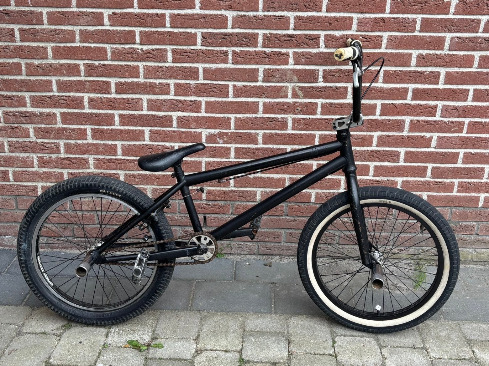 Bmx zwart custom, Fietsen en Brommers, Ophalen, Gebruikt, Staal, Velgrem