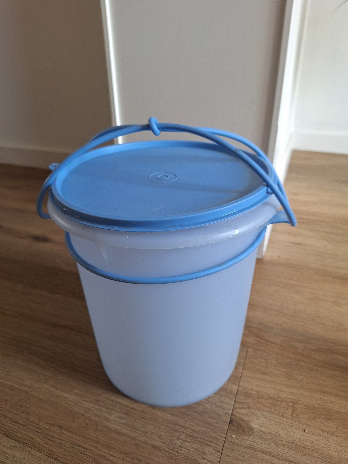 Tupperware Wasemmer met handvat en deksel, Ophalen, Zo goed als nieuw, Overige typen