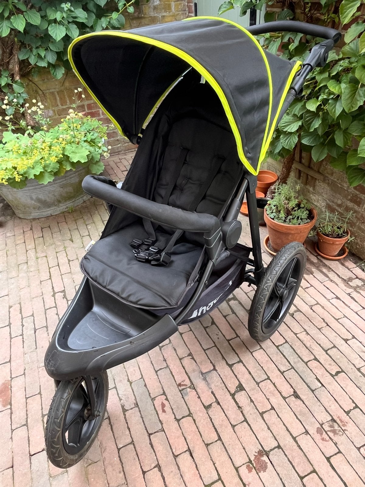 Hauck Runner 3-wiel kinderwagen - Zwart/Neon Geel, Gebruikt, Luchtbanden, Ophalen, Kinderwagen