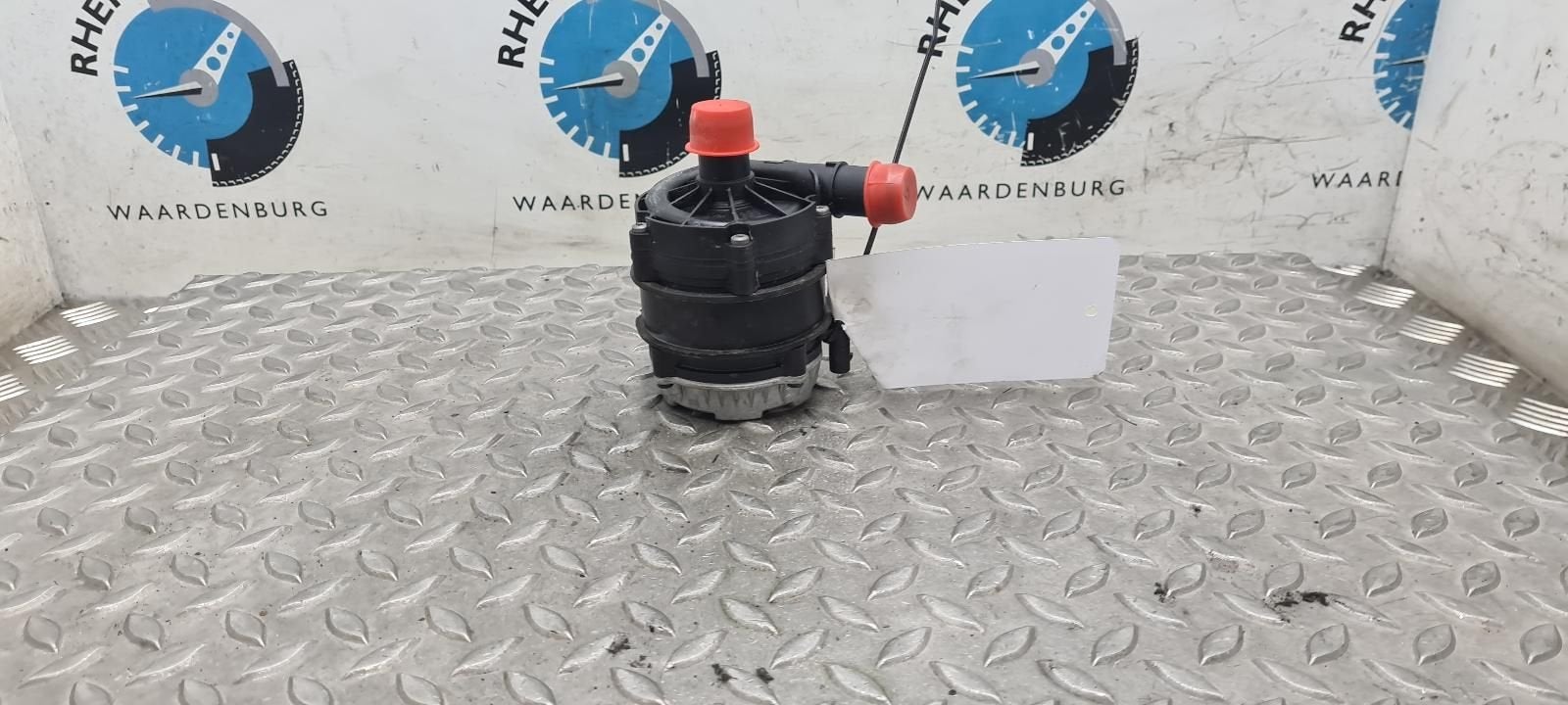 VOLKSWAGEN GOLF WATERPOMP 2018, Ophalen of Verzenden, Gebruikt, Stiba lid