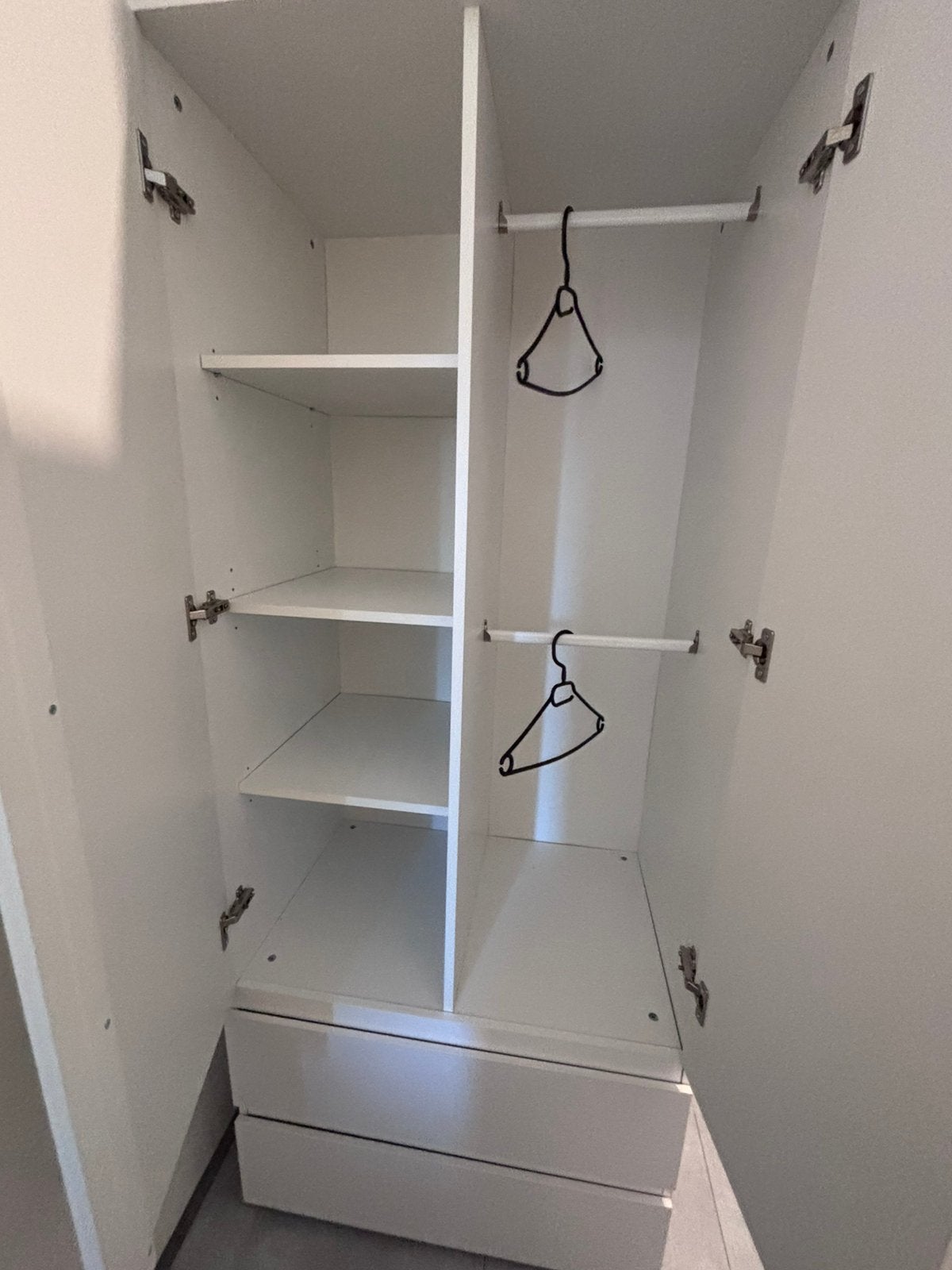Mooie witte kledingkast, Ophalen, 100 tot 150 cm, 150 tot 200 cm, 50 tot 75 cm
