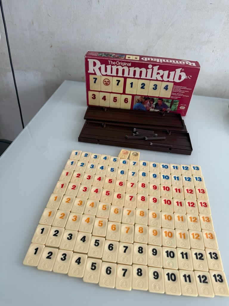 Rummikub - Het Originele Cijferspel, Drie of vier spelers, Ophalen of Verzenden, Gebruikt