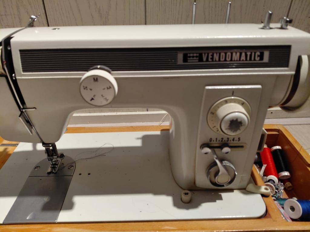 Vendomatic Naaimachine - Vintage Model, Ophalen
