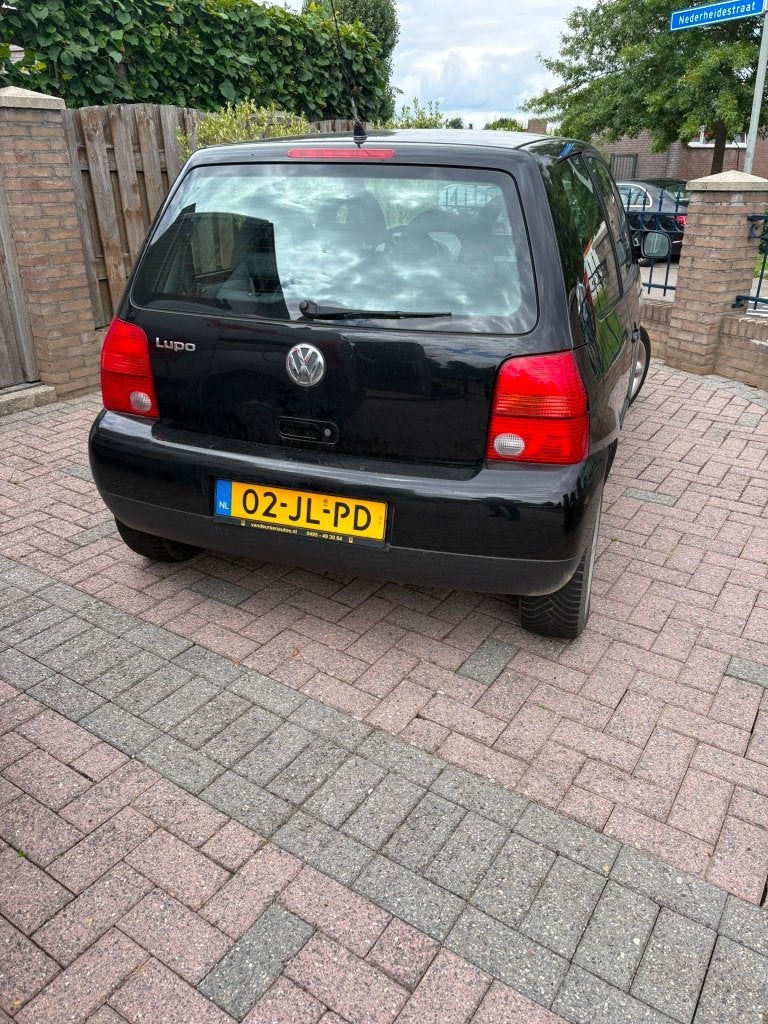 Volkswagen Lupo 1.4 44KW 2002 Zwart, Auto's, Voorwielaandrijving, Android Auto, 4 cilinders, 4 stoelen