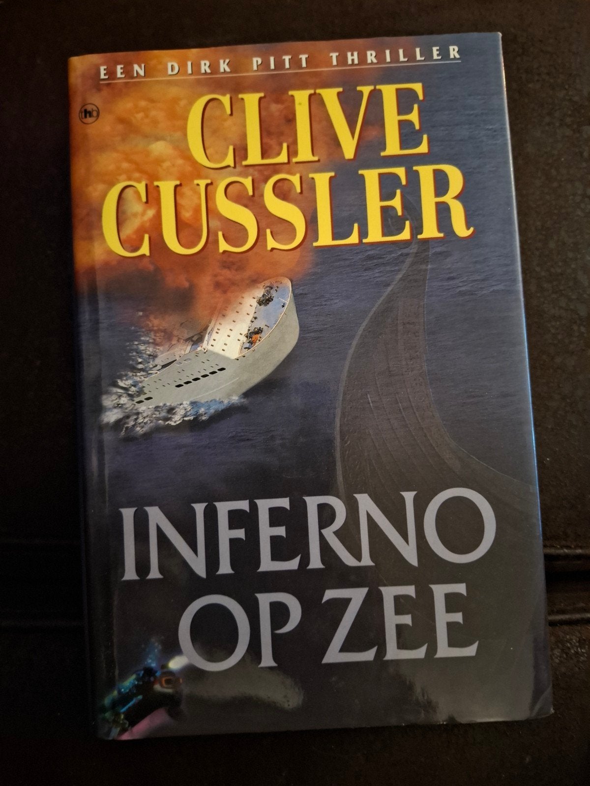 Clive Cussler - Inferno op Zee (Dirk Pitt Thriller), Ophalen of Verzenden, Zo goed als nieuw, Clive Cussler, Nederland
