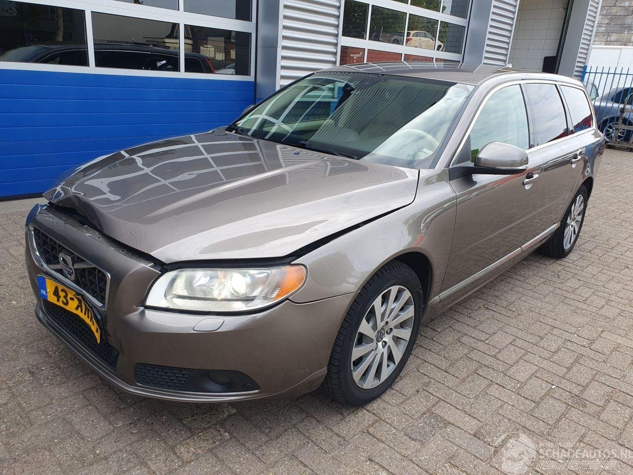 Volvo V70 1.6 T4 Summum Automaat (bj 2012), Automaat, 1596 cc, Info@volvocars.com, Stationwagon