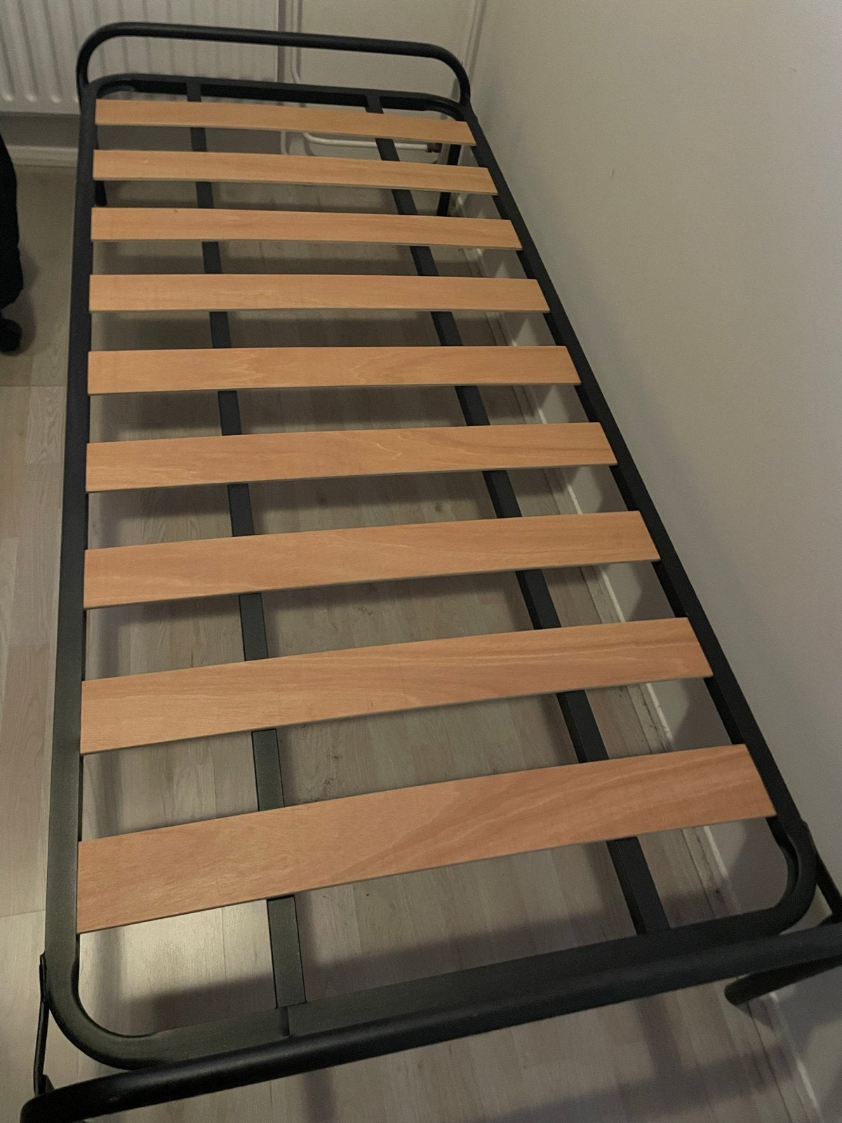 Eenpersoonsbed met lattenbodem, Ophalen, Gebruikt, 90 cm, Eenpersoons
