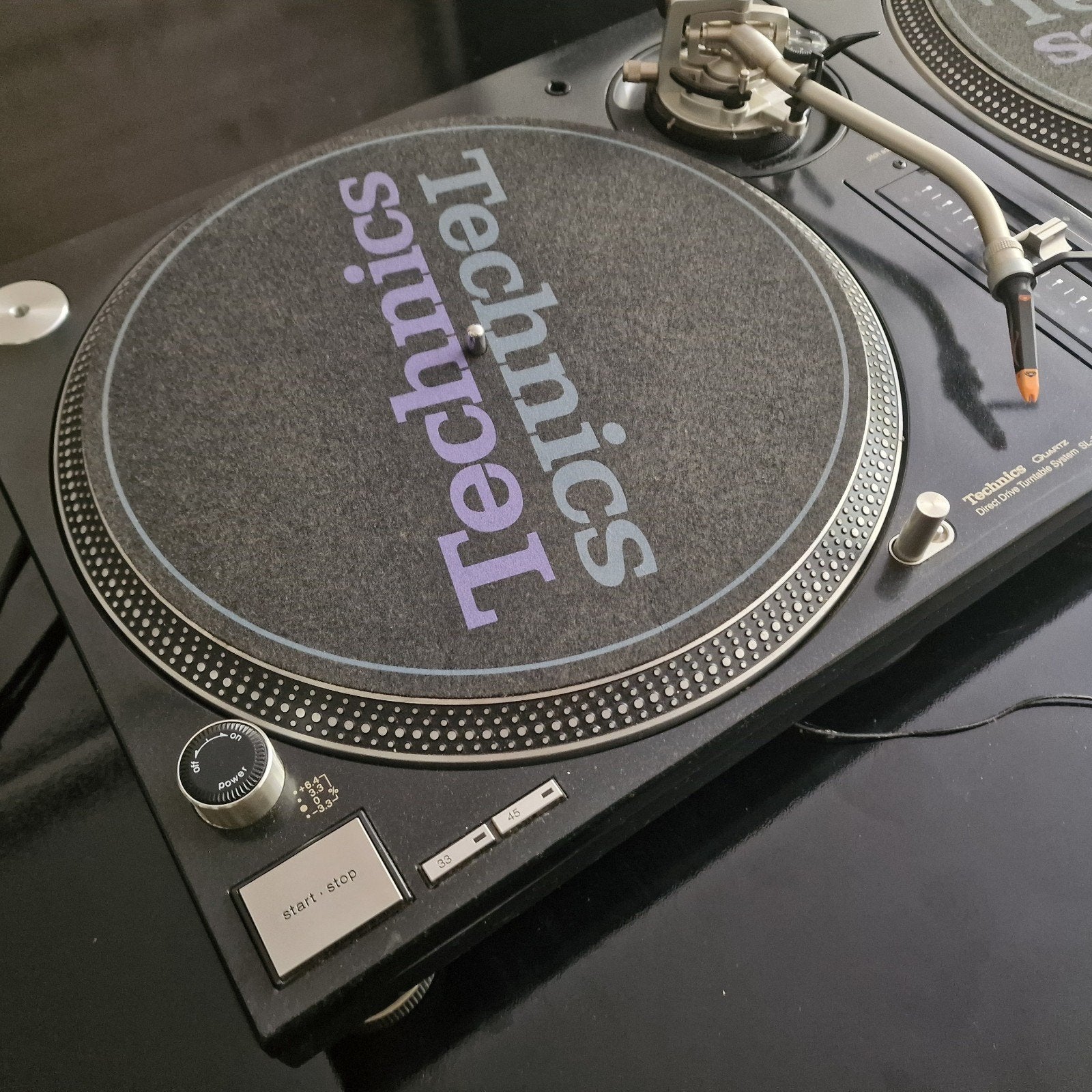 2x Technics SL-1210M5G Platenspelers met Ortofon naalden, Pitch-regelaar, Ophalen of Verzenden, Zo goed als nieuw, Platenspeler