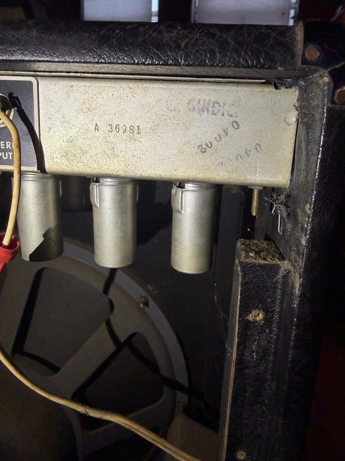 Foto 5 van Fender silvervace  Twin Reverb 2x15