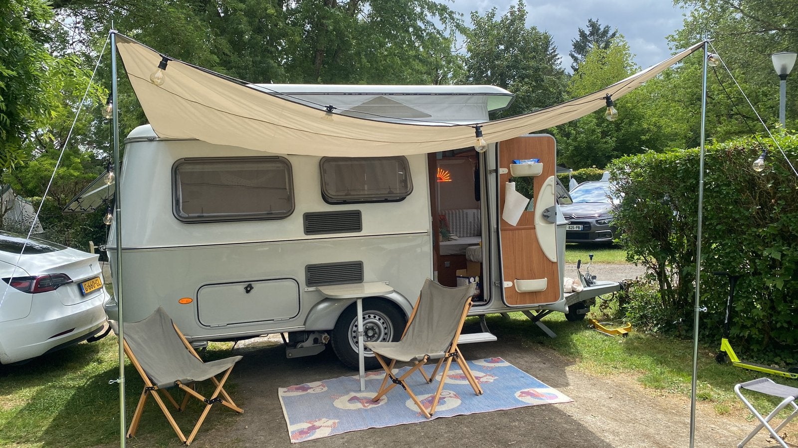 Caravan Eriba Touring 430 Compleet & Stijlvol, Schokbreker, Treinzit, Tot en met 3, Particulier