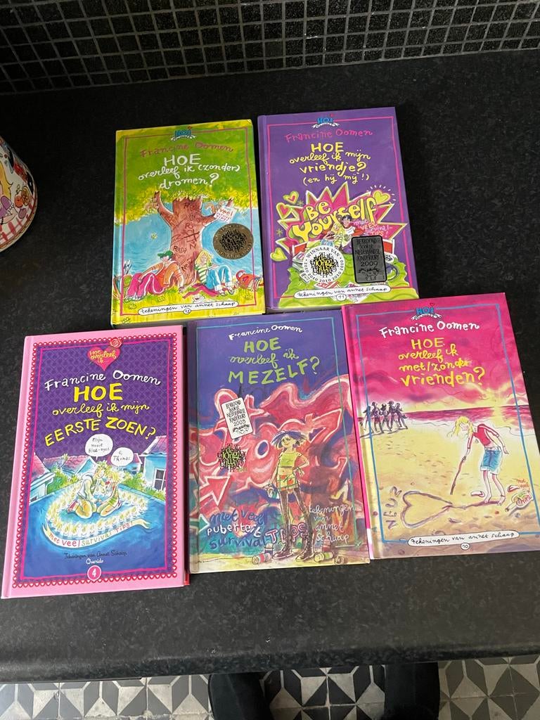7 boeken van Francine Oomen - Hoe overleef ik... serie, Boeken, Ophalen of Verzenden, Gelezen, Fictie