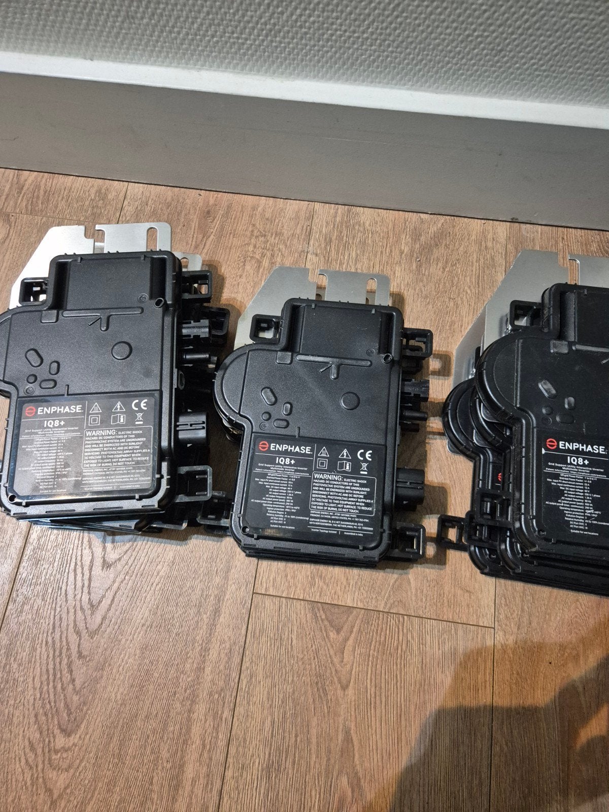 3 Enphase IQ8+ Micro-omvormers + q kabels, Ophalen, Overige typen