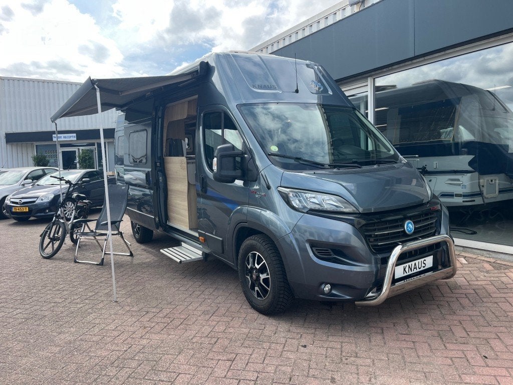 Knaus BoxStar Freeway 640 Automaat Off-Grid Lengtebedden, Caravans en Kamperen, Campers, Automaat, Buscamper of Camperbus, Tot en met 2