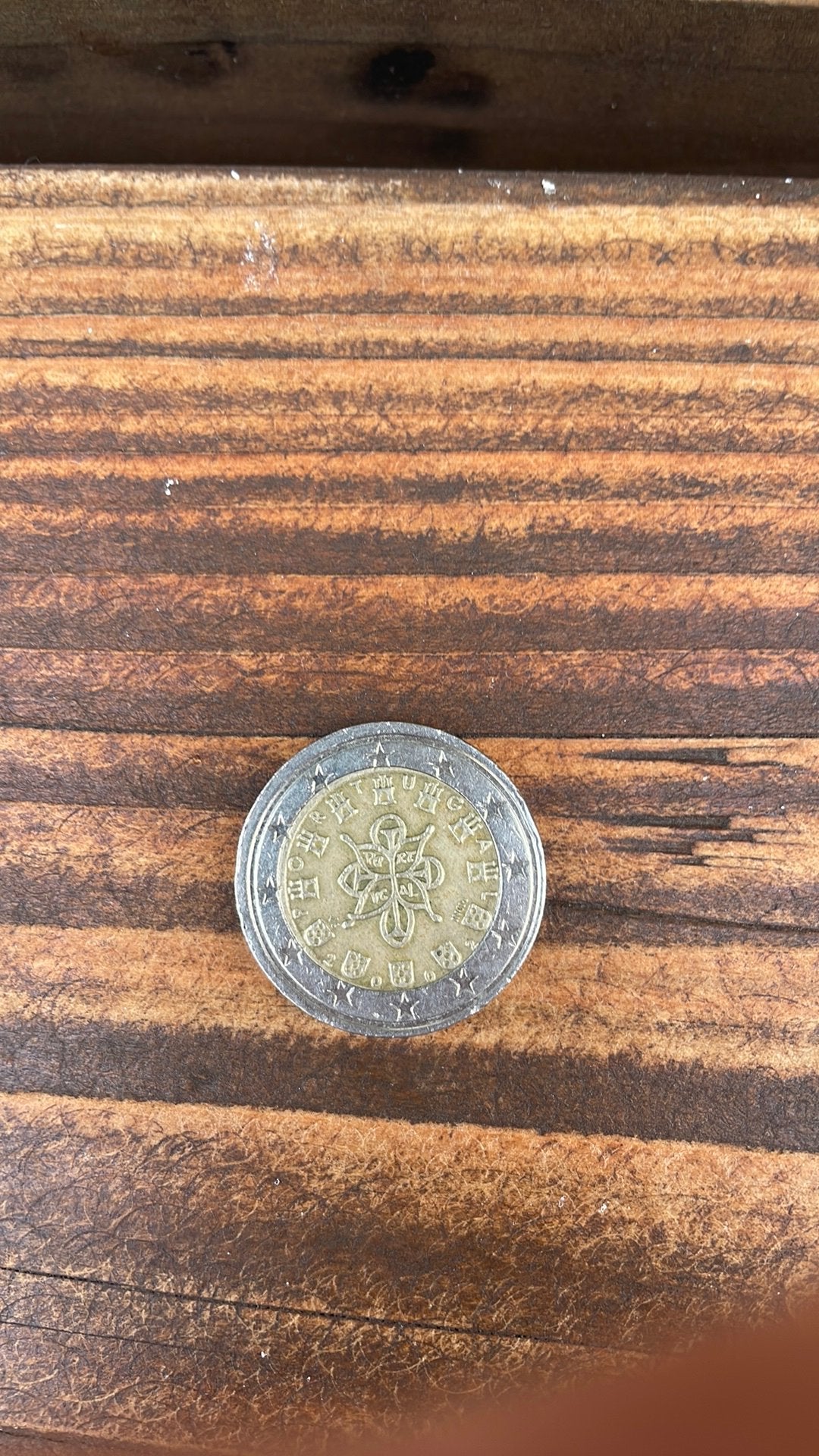 Scheef geslagen 2€ munt uit Portugal van het jaar 2002, Ophalen of Verzenden, Portugal, 2 euro