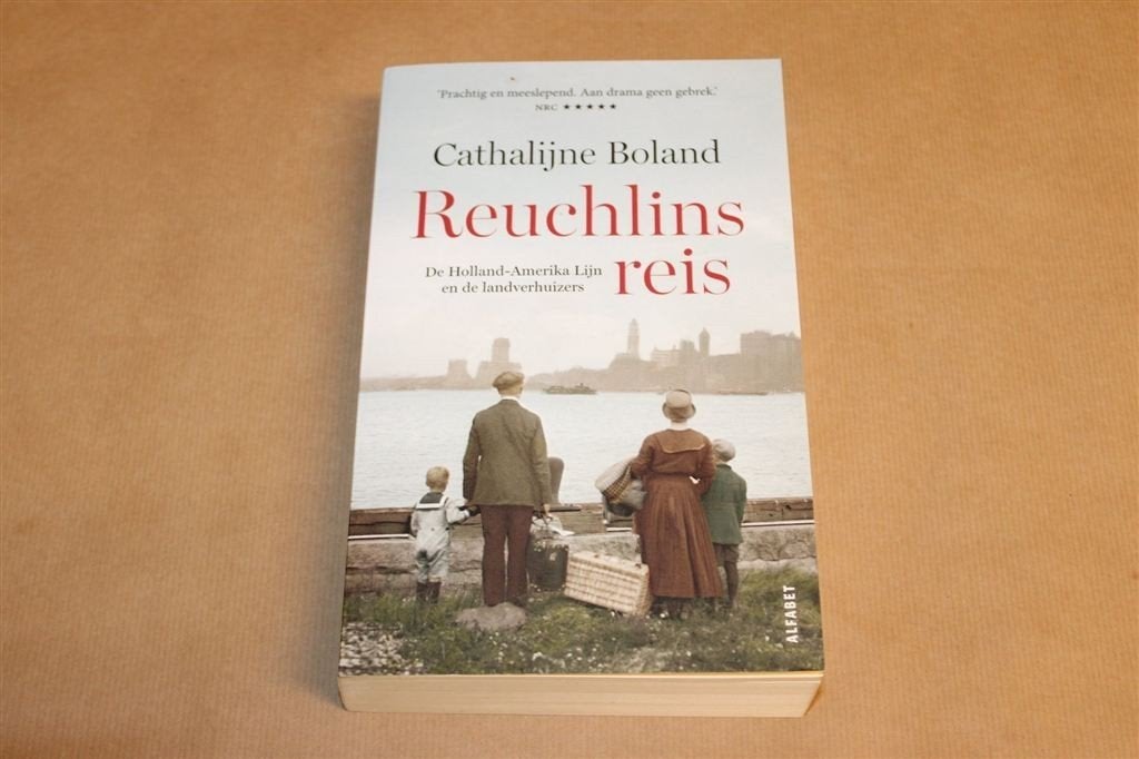 Reuchlins Reis — Holland-Amerika Lijn en de Titanic-Ramp, Boeken, Ophalen of Verzenden, Gelezen