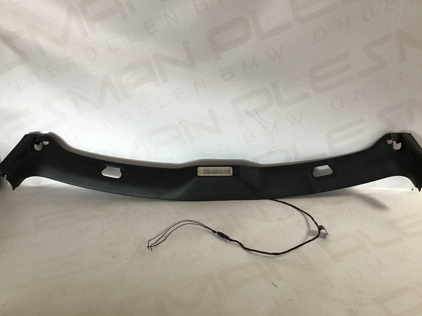 Rijwindgeleider boven BMW E36 Z3 51448397551