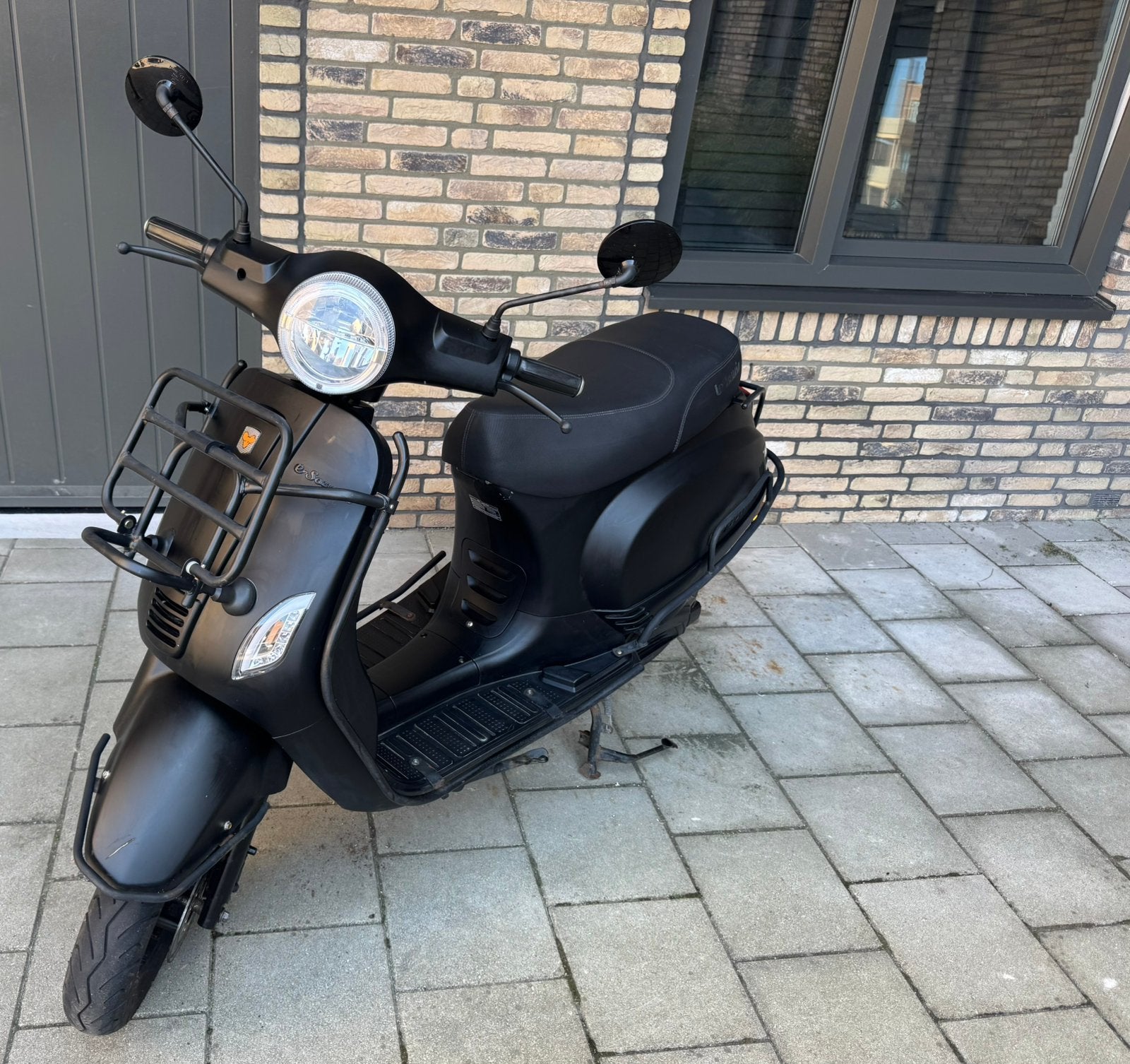 La souris E-sourini 2023 met accesoires, Fietsen en Brommers, Snorfietsen en Snorscooters, Gebruikt, Elektrisch, Ophalen, Overige merken
