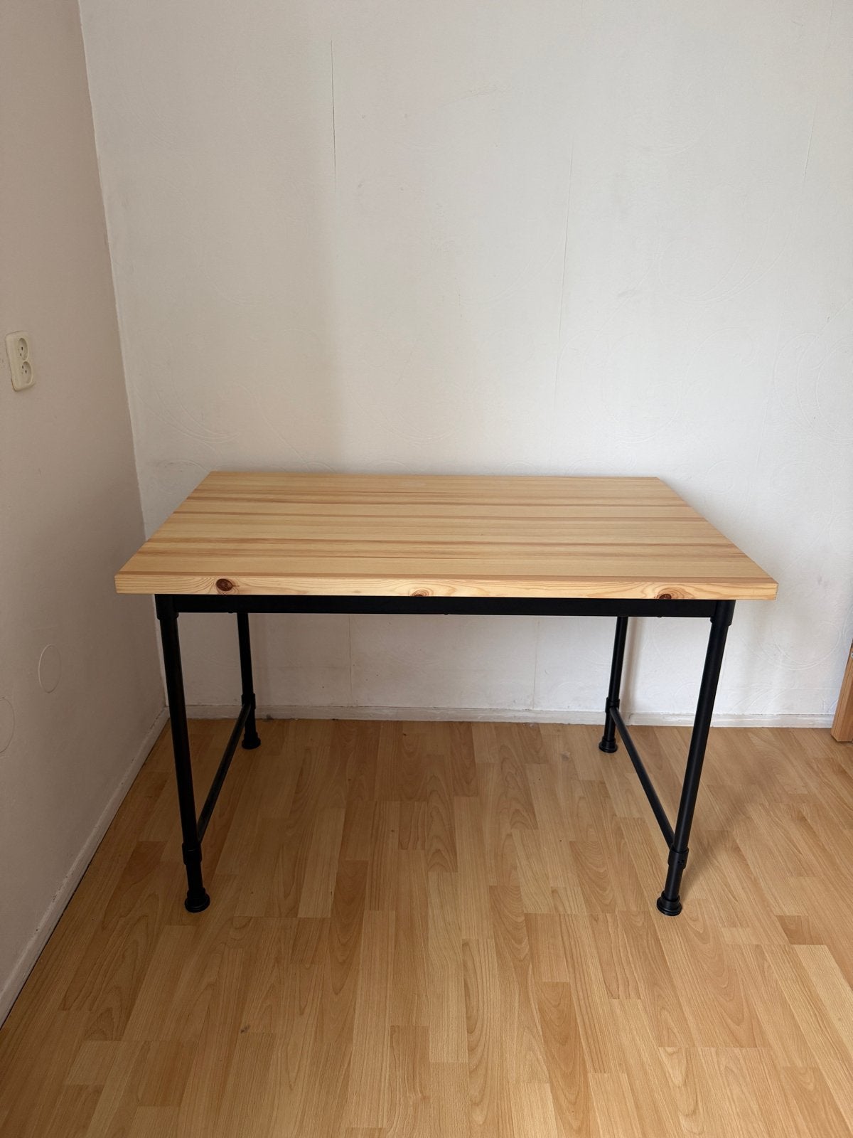 Desk Bureau, grenen, 110x70 cm, Ophalen, Scandinavisch, Hout, Zo goed als nieuw