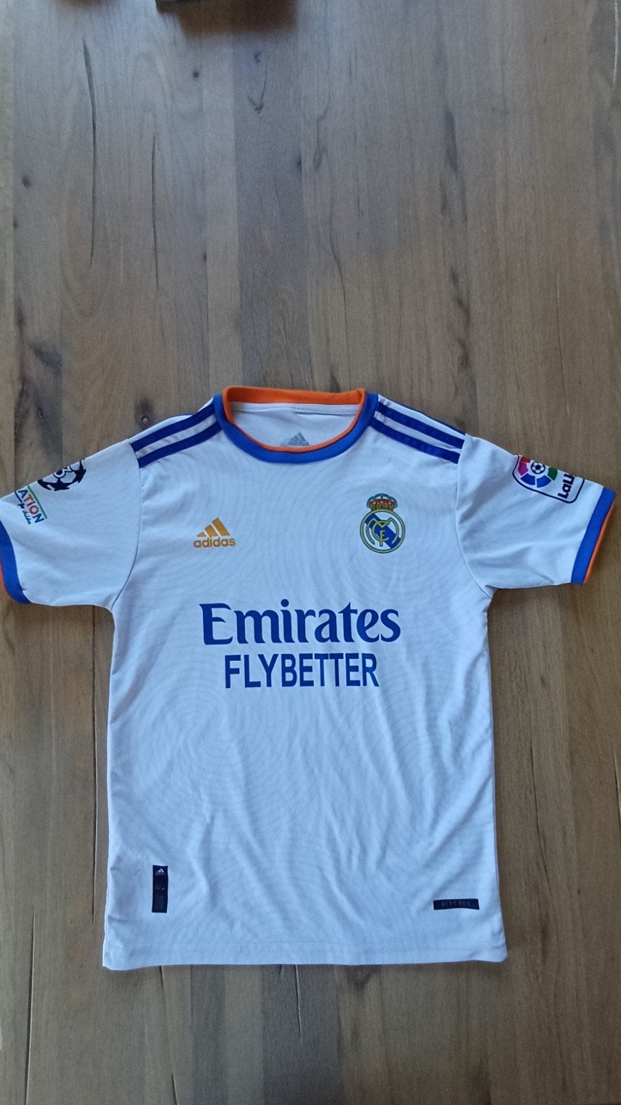 Real Madrid Thuisshirt 2020/2021 Benzema #9 Maat XS, Ophalen of Verzenden, Zo goed als nieuw