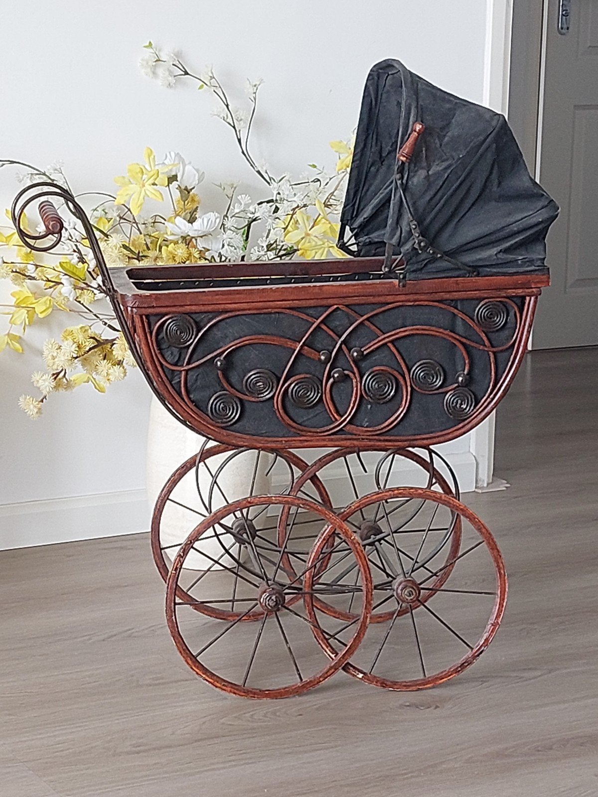antieke poppenwagen, Ophalen