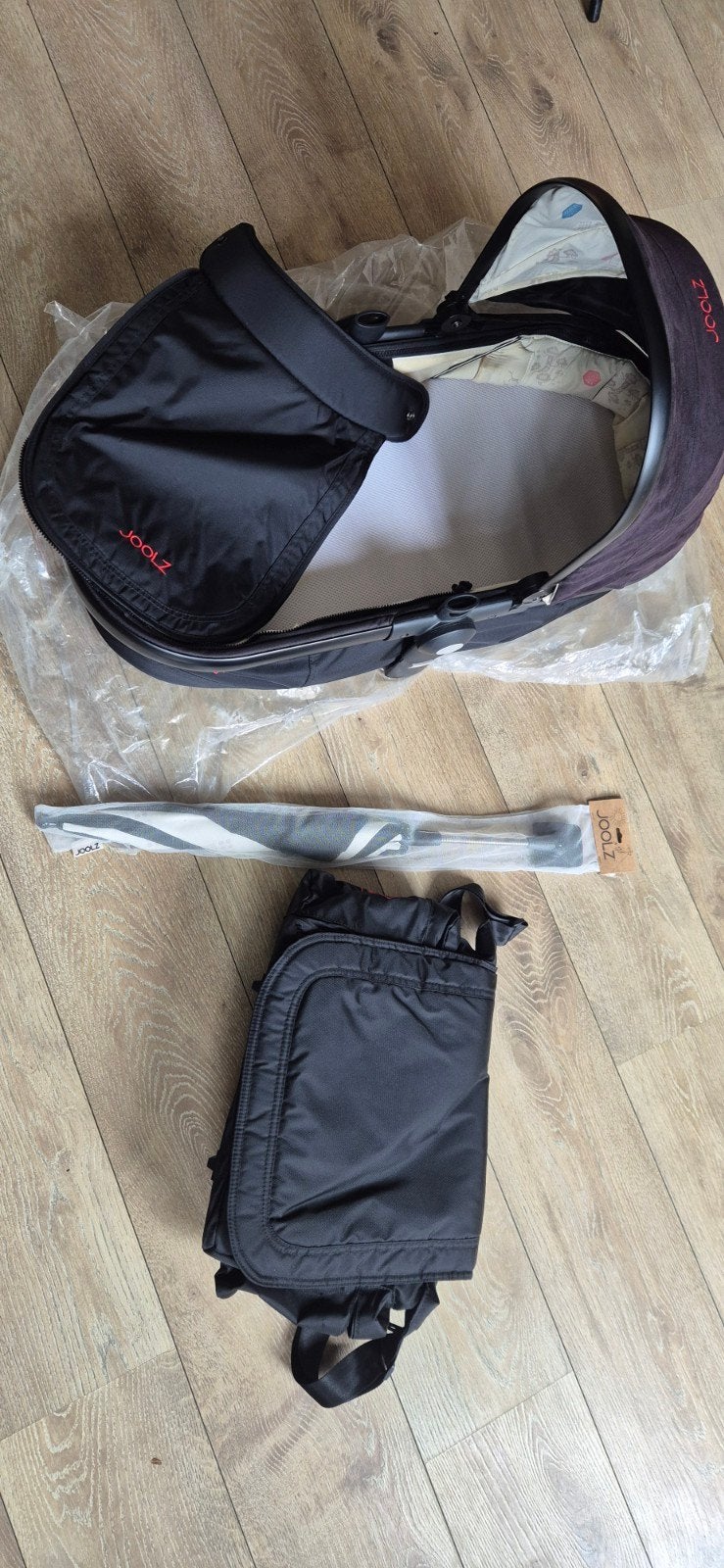 Joolz reiswieg met gloednieuwe parasol en luiertas, Ophalen of Verzenden, Zo goed als nieuw, Met reiswieg, Kinderwagen