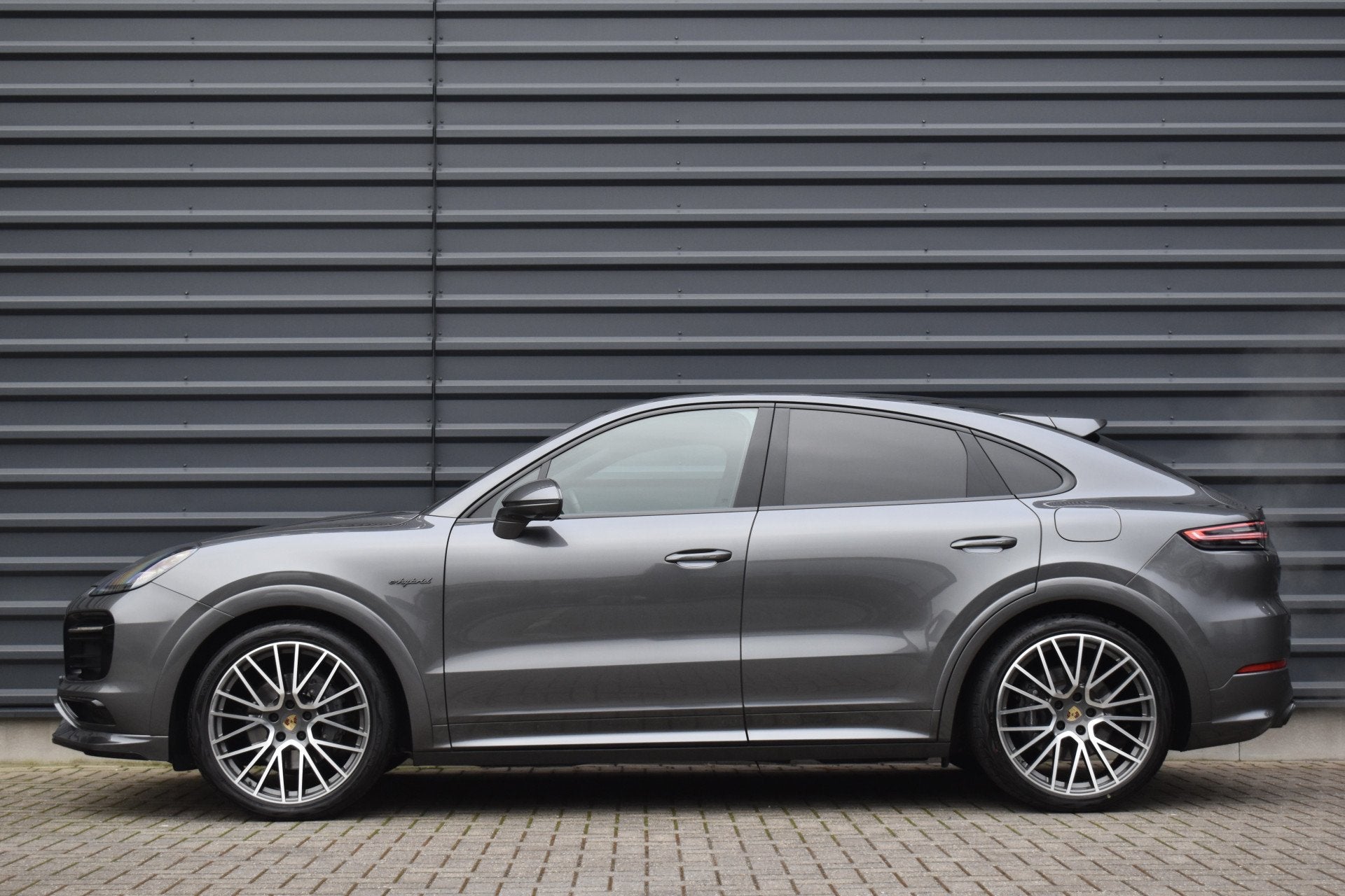 Porsche Cayenne Coupé 3.0 E-Hybrid 462pk SportDesign Techar, Automaat, Cayenne, Gebruikt, 2995 cc