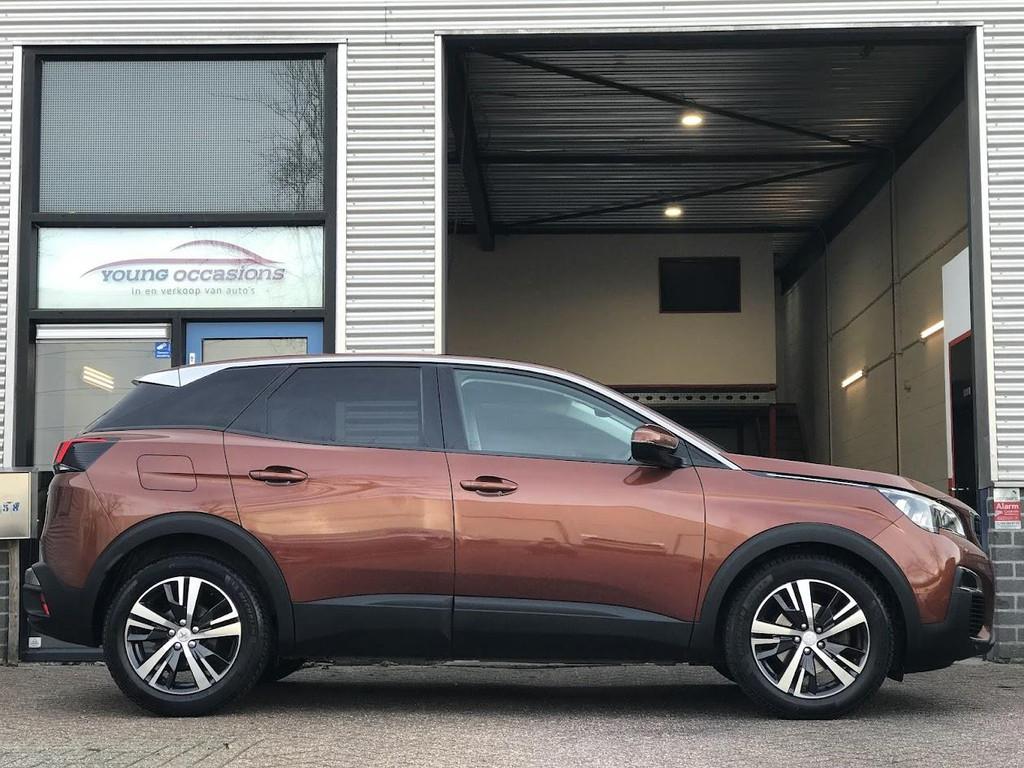 Peugeot 3008 1.2 PureTech Blue Lease Executive|Carplay|Navi|, Parkeersensor, Gebruikt, Euro 6, 1199 cc