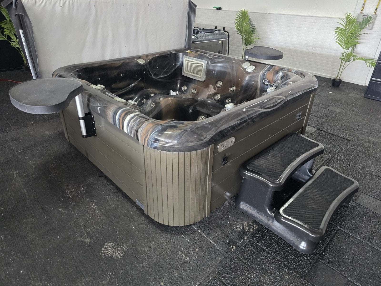 Wellis Spa venus Balboa 6 Persoons Luxe Jacuzzi Bluetooth, Gebruikt, Trap, Info@wellis.com, Wellis spa