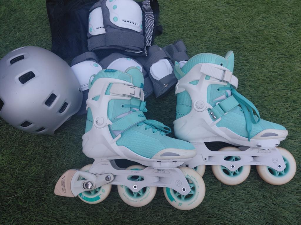 Skeelers Powerslide maat 38 met helm en bescherming, Sport en Fitness, Skeelers, Ophalen, Gebruikt, Kinderen, Overige typen