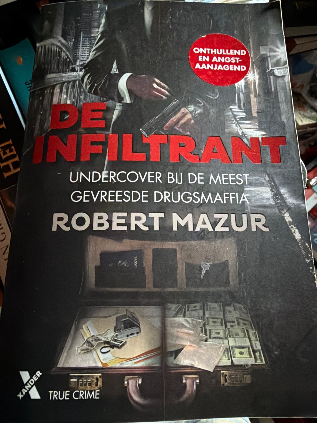Z1.   Robert Mazur - De infiltrant, Ophalen of Verzenden, Zo goed als nieuw, Robert Mazur