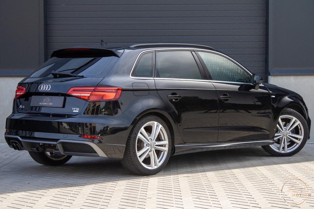 Audi A3 Sportback 1.4 TFSI CoD Sport S Line Edition Stoelver, Auto's, Audi, Gebruikt, 4 cilinders, Leder en Stof, Zwart