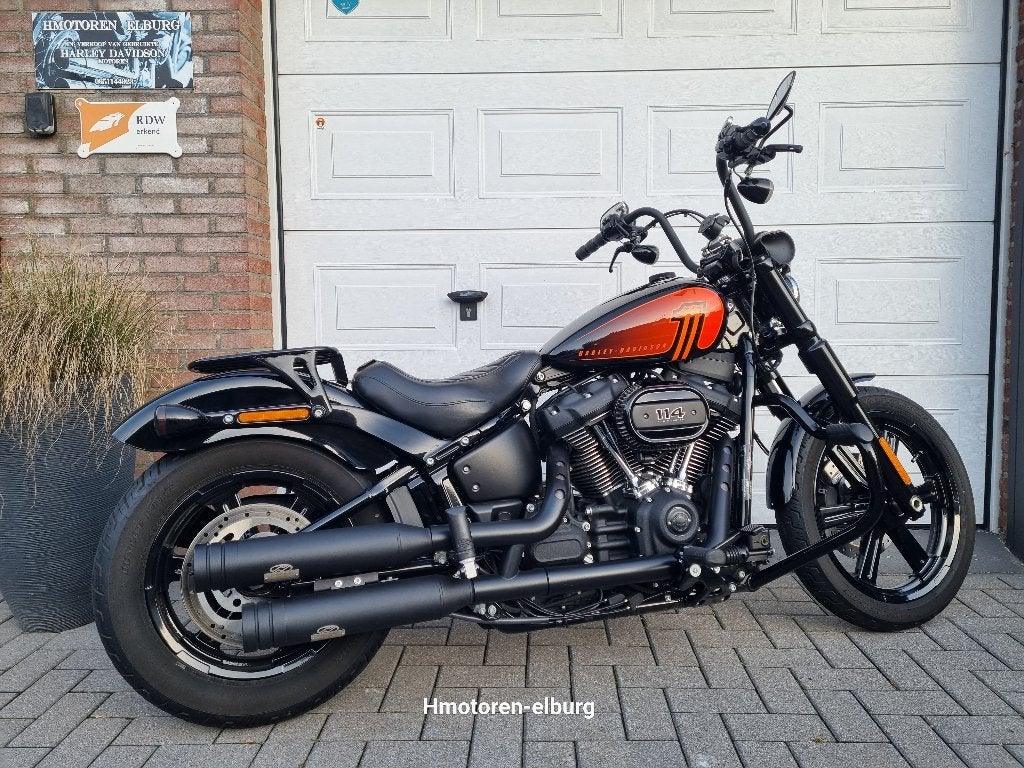 Street Bob 114 | 12-2022 | 9.842 km | Jekill & Hyde( NIEUW ), Motoren, 2 cilinders, Nieuw, Bedrijf, Meer dan 35 kW